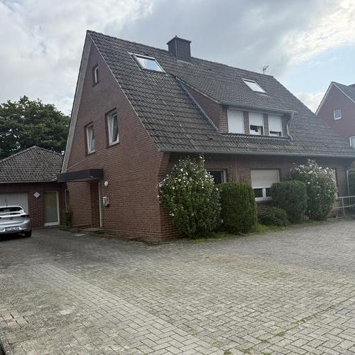 Haus im Wohngebiet