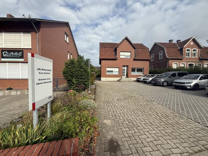 Gebäude an einer Straße